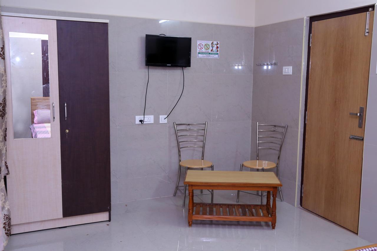 Hôtel Sgrt Residency à Vellore Extérieur photo